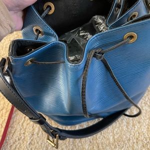 Louis Vuitton Epi Noe Toledo - well loved!